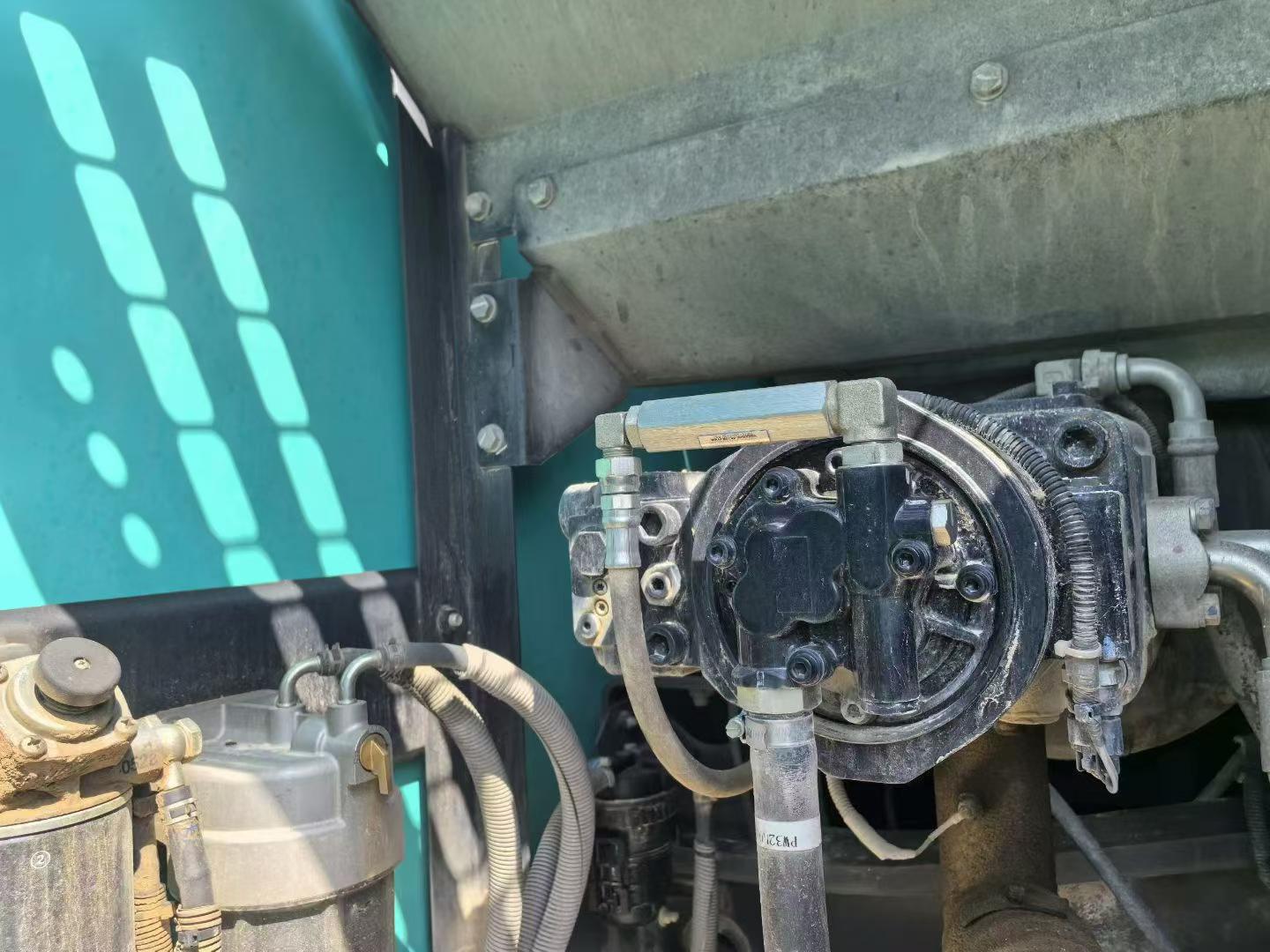 Compre Escavadeira Kobelco SK270D Usada / 5