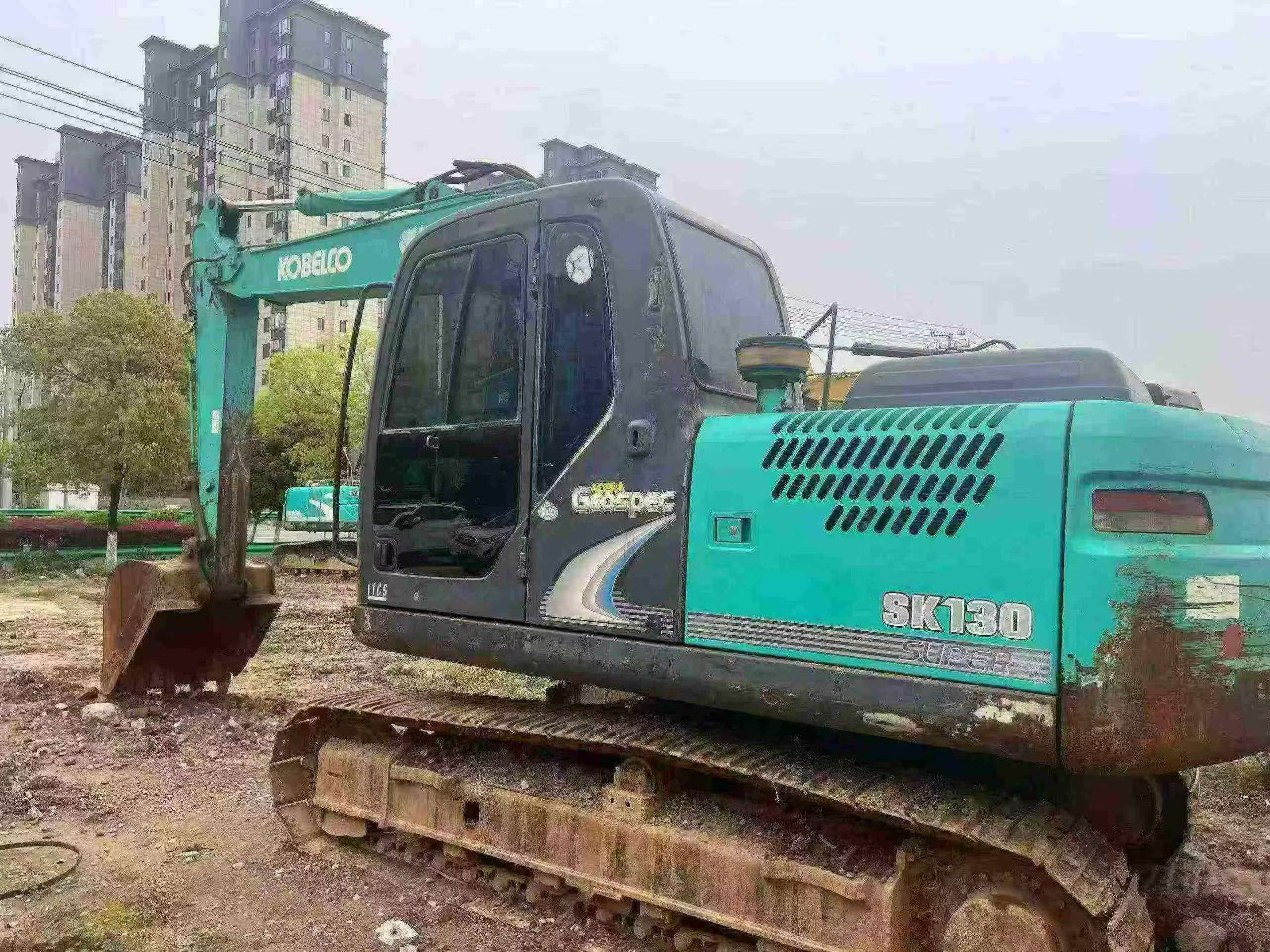 Buy Kobelco SK130 Used Excavator / 6