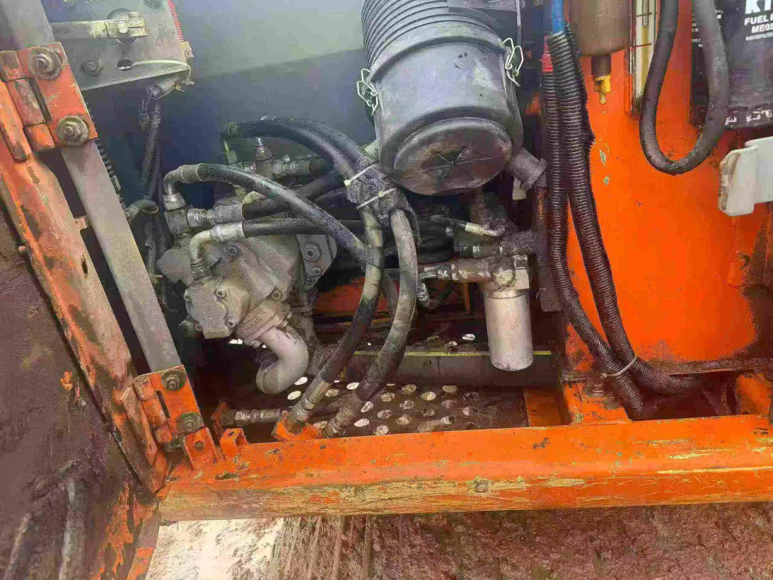 Compre Escavadeira Hitachi EX70 Usada / 7