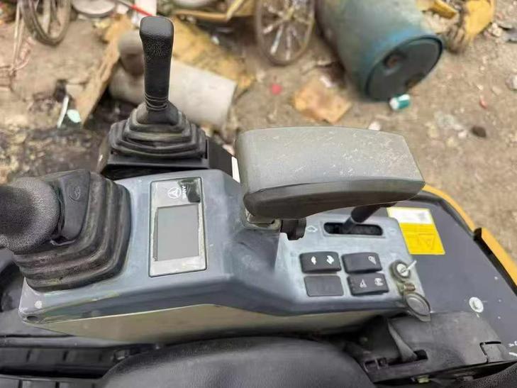 Buy Sany SY16C Used Excavator / 1