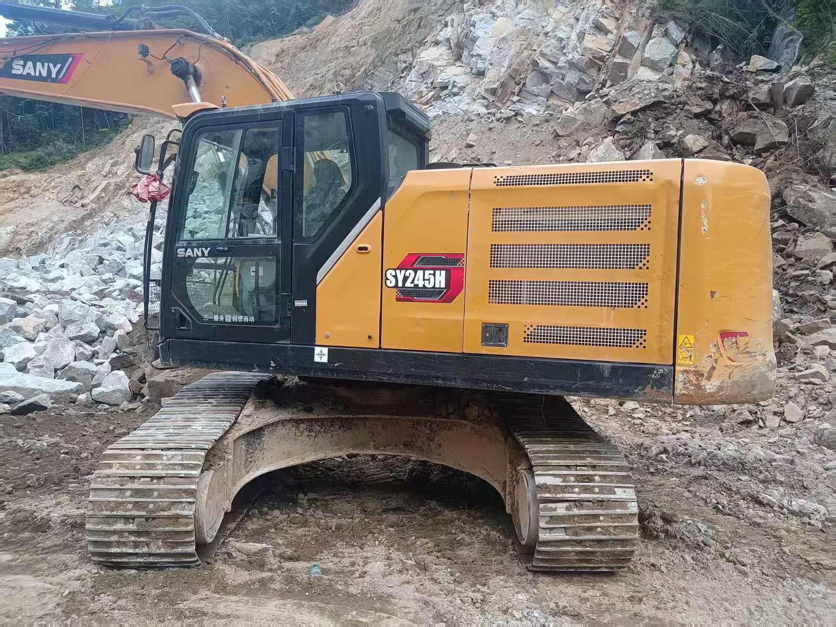 Comprar Sany SY245H Usado Escavadeira