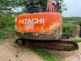 Buy Hitachi EX130H-5 Used Excavator / 3 Buy Hitachi EX130H-5 Used Excavator / 3