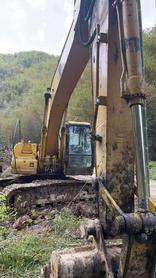 Buy Caterpillar 320A Used Excavator / 2 Buy Caterpillar 320A Used Excavator / 2