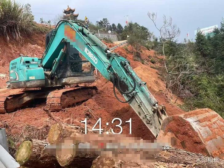 Buy Kobelco SK75 Used Excavator / 1