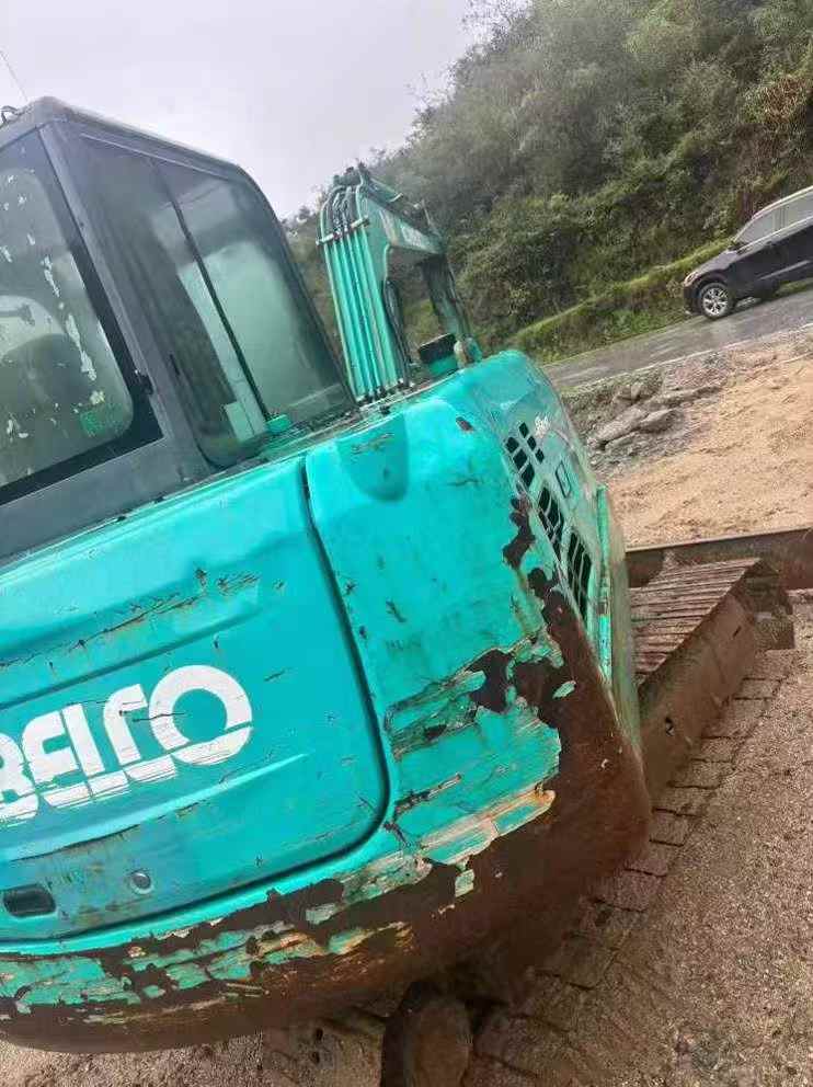 Compre Escavadeira Kobelco SK60-8 Usada / 3