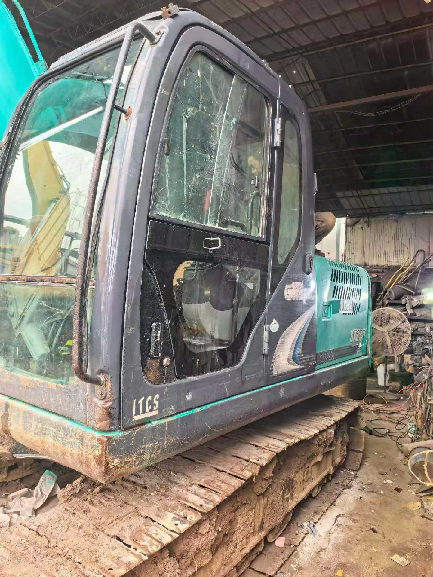 Buy Kobelco SK130 Used Excavator / 3