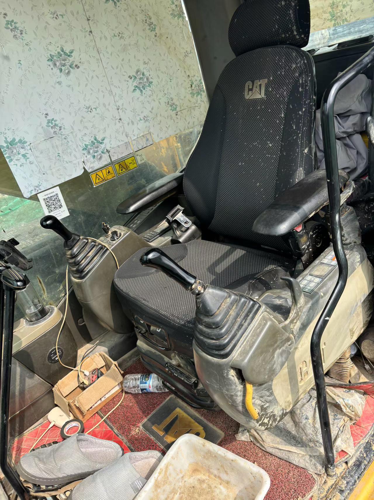 Buy Caterpillar 320D Used Excavator / 5