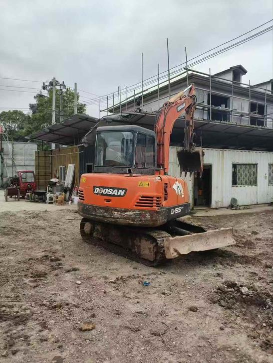 Buy Doosan DH55 Used Excavator / 1