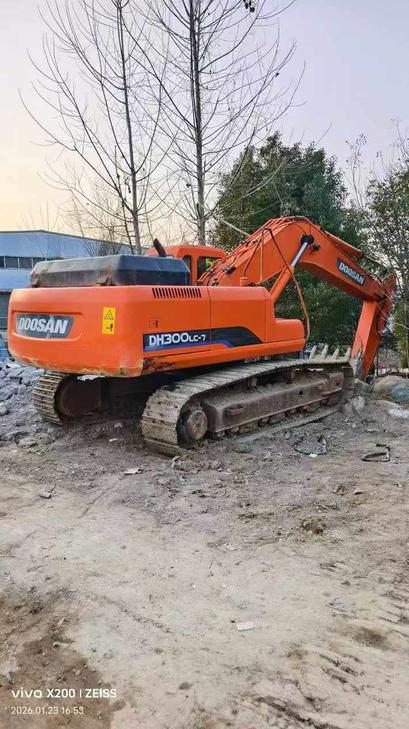 Buy Doosan DH300-7 Used Excavator / 1