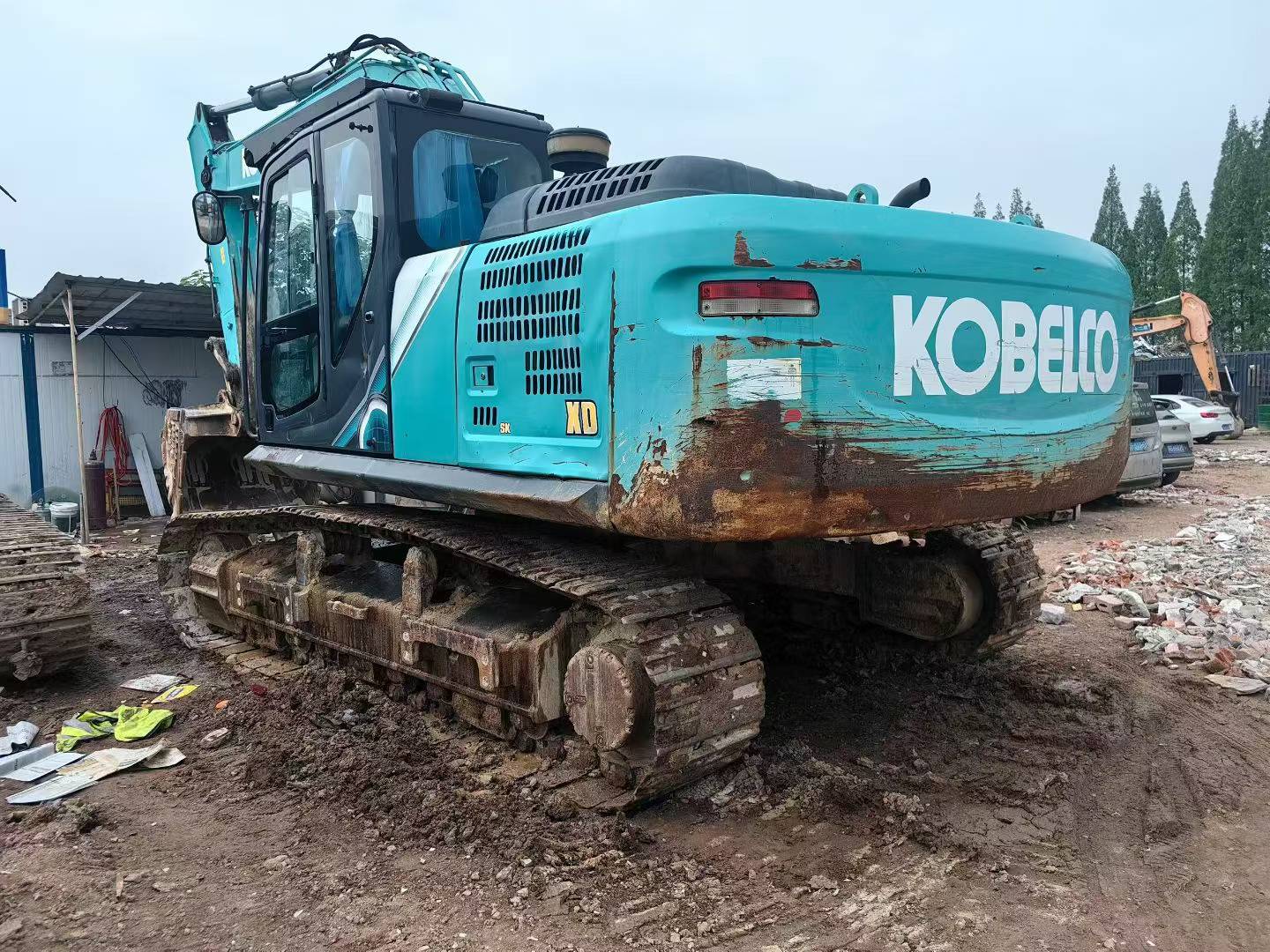 Compre Escavadeira Kobelco SK270D Usada / 3