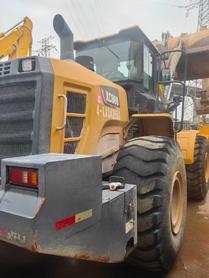 Buy XCMG LW60G Used Excavator / 2 Buy XCMG LW60G Used Excavator / 2