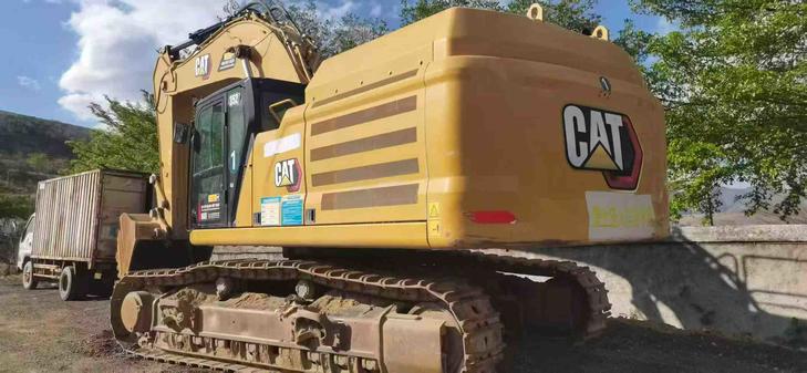 Buy Caterpillar CAT352 Used Excavator / 1
