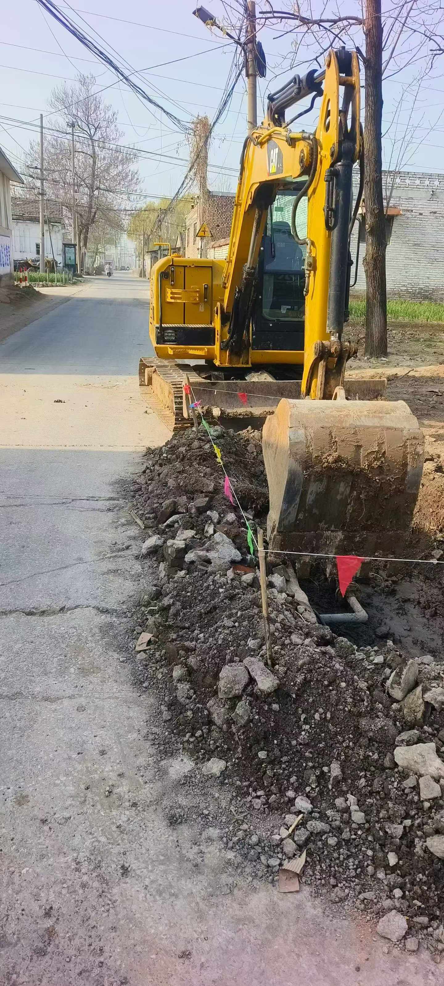 Buy Caterpillar 305.5 Used Excavator / 4