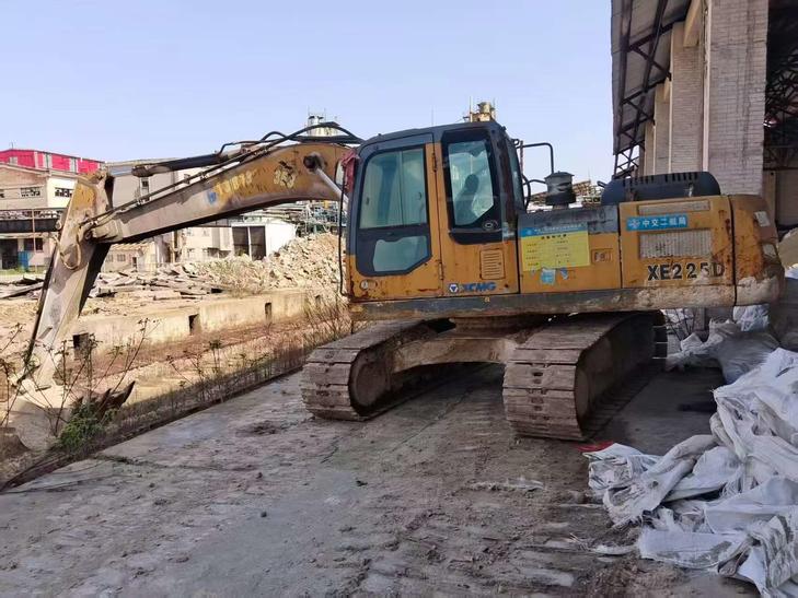Buy XCMG XE200DA Used Excavator / 1