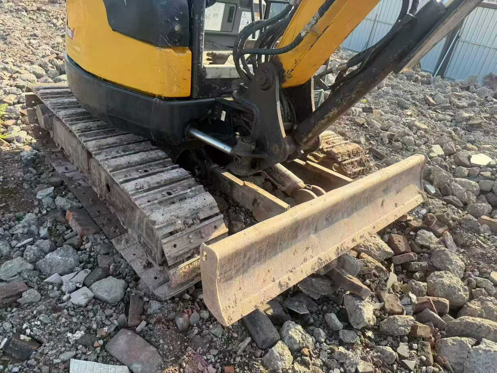 Buy Sany SY26U Used Excavator / 3