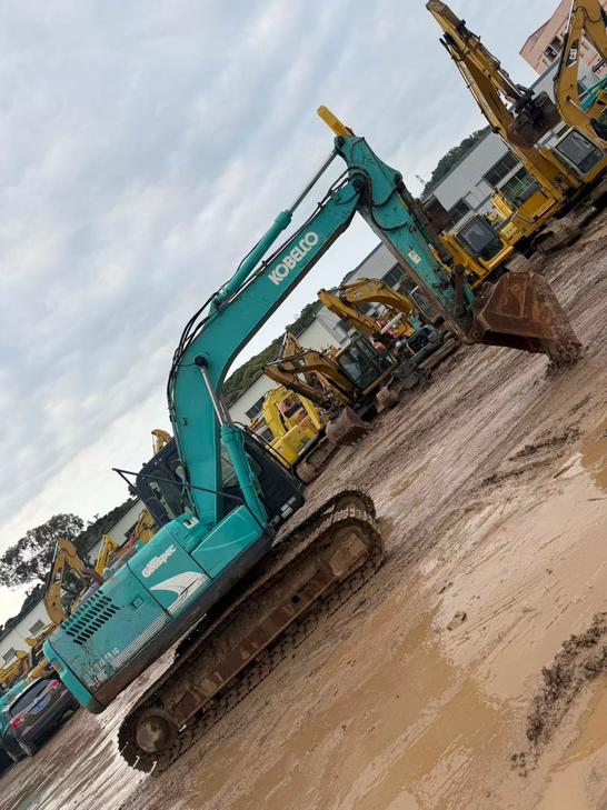 Buy Kobelco SK140LC-8 Used Excavator / 1