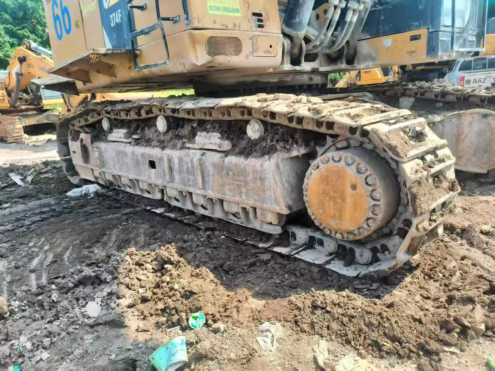 Compre Escavadeira Caterpillar 374D Usada / 6