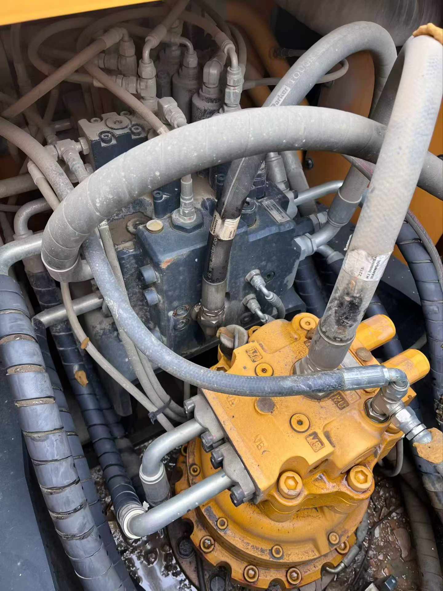 Buy Hyundai R215-7 Used Excavator / 7