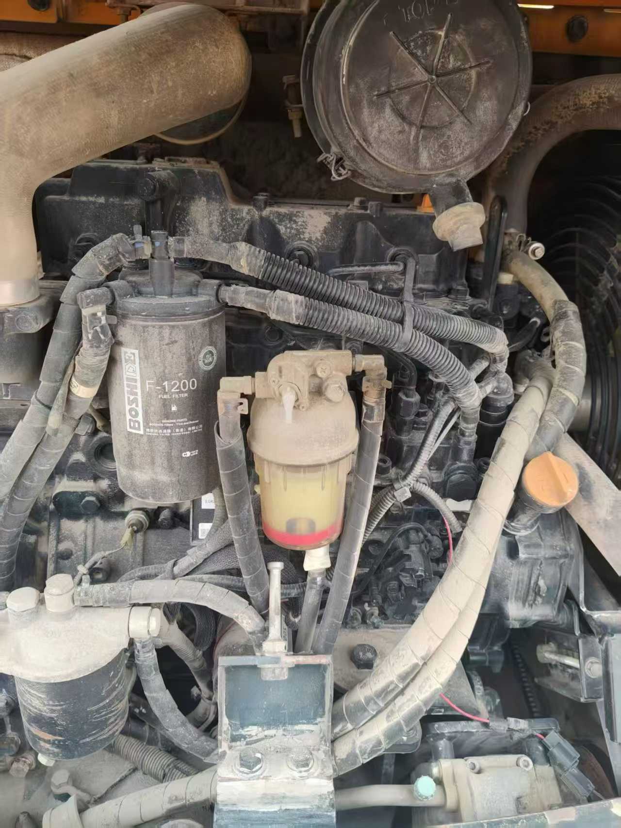 Compre Escavadeira Hyundai HX60 Usada / 4