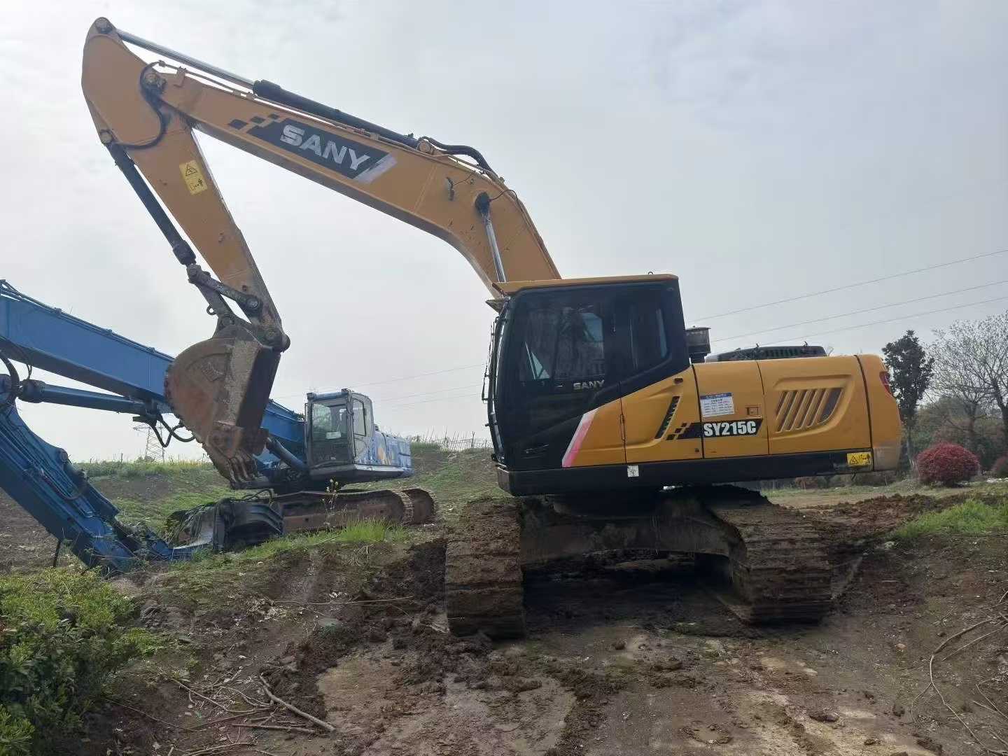 Compre Escavadeira Sany SY215C Usada / 5