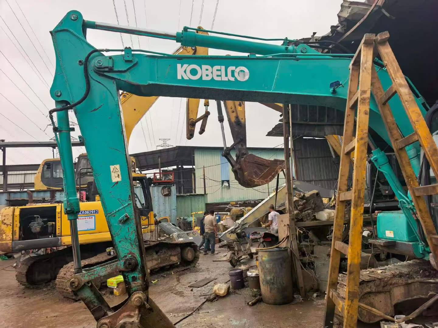 Buy Kobelco SK130 Used Excavator / 4