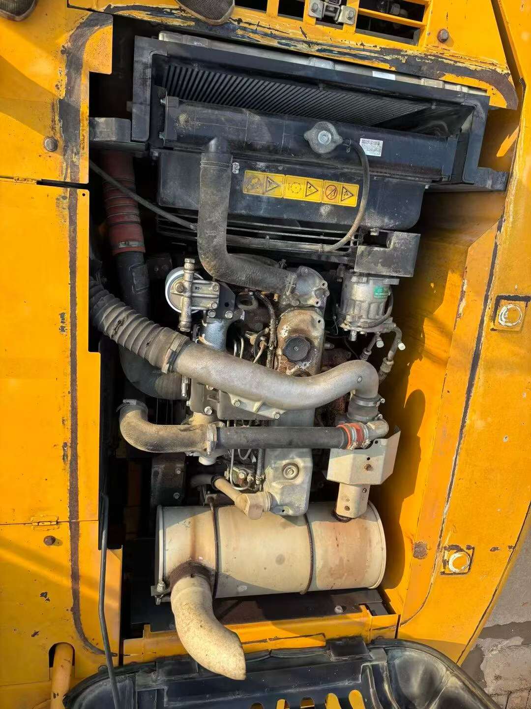 Compre Escavadeira Kato HD512R Usada / 4