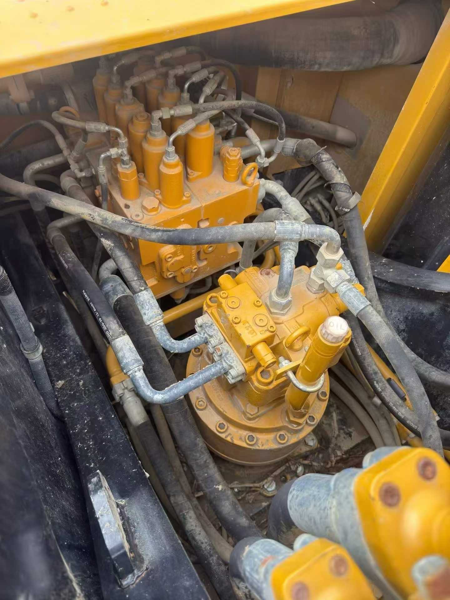 Compre Escavadeira Sany SY215C Usada / 6