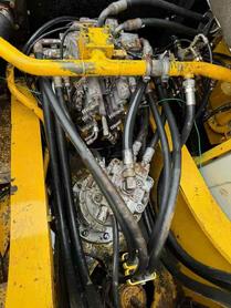 Buy Kato 820-3SP Used Excavator / 3 Buy Kato 820-3SP Used Excavator / 3