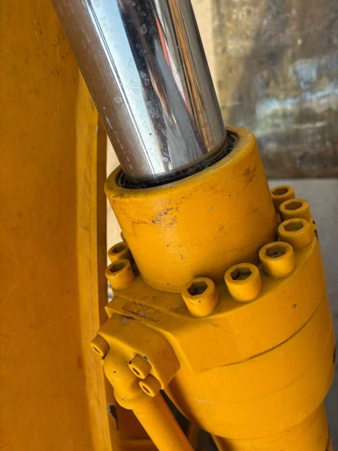 Compre Escavadeira Kato HD512R Usada / 8