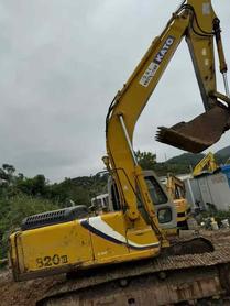 Buy Kato 820-3SP Used Excavator / 2 Buy Kato 820-3SP Used Excavator / 2