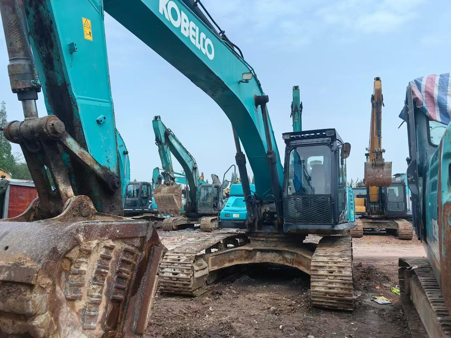 Comprar Kobelco SK270D Usado Escavadeira Comprar Kobelco SK270D Usado Escavadeira