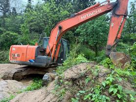 Buy Hitachi EX130H-5 Used Excavator / 4 Buy Hitachi EX130H-5 Used Excavator / 4