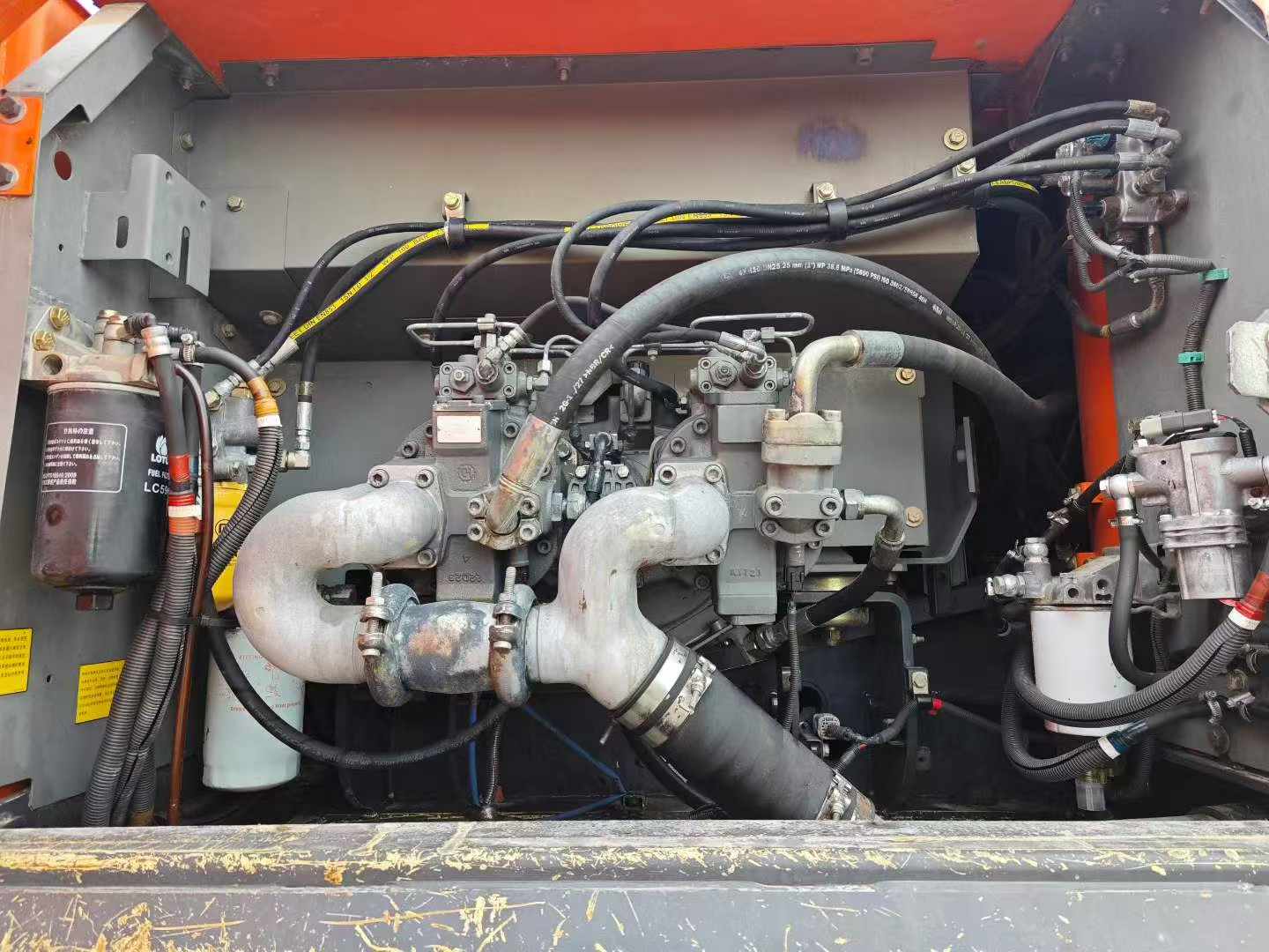 Compre Escavadeira Hitachi EX360-5 Usada / 6