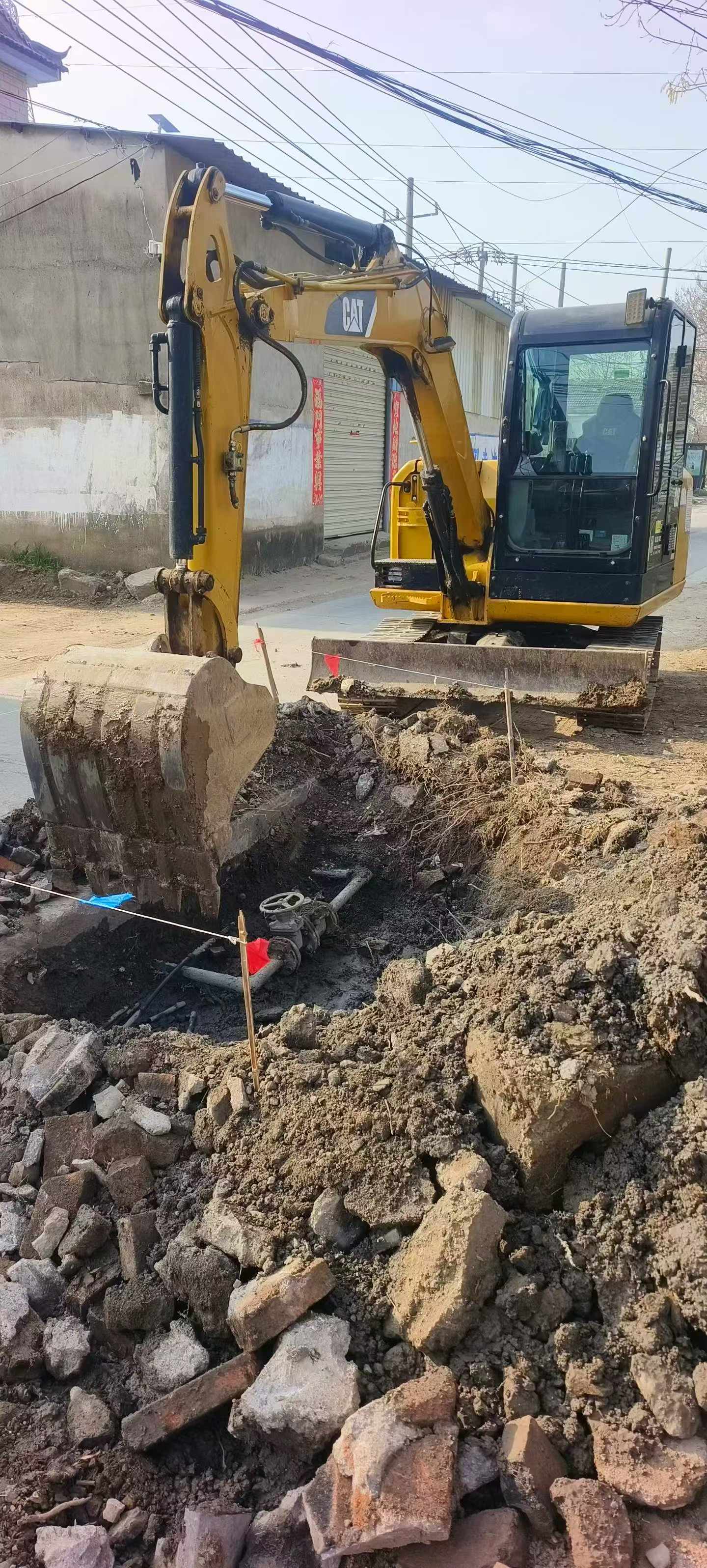 Buy Caterpillar 305.5 Used Excavator / 3