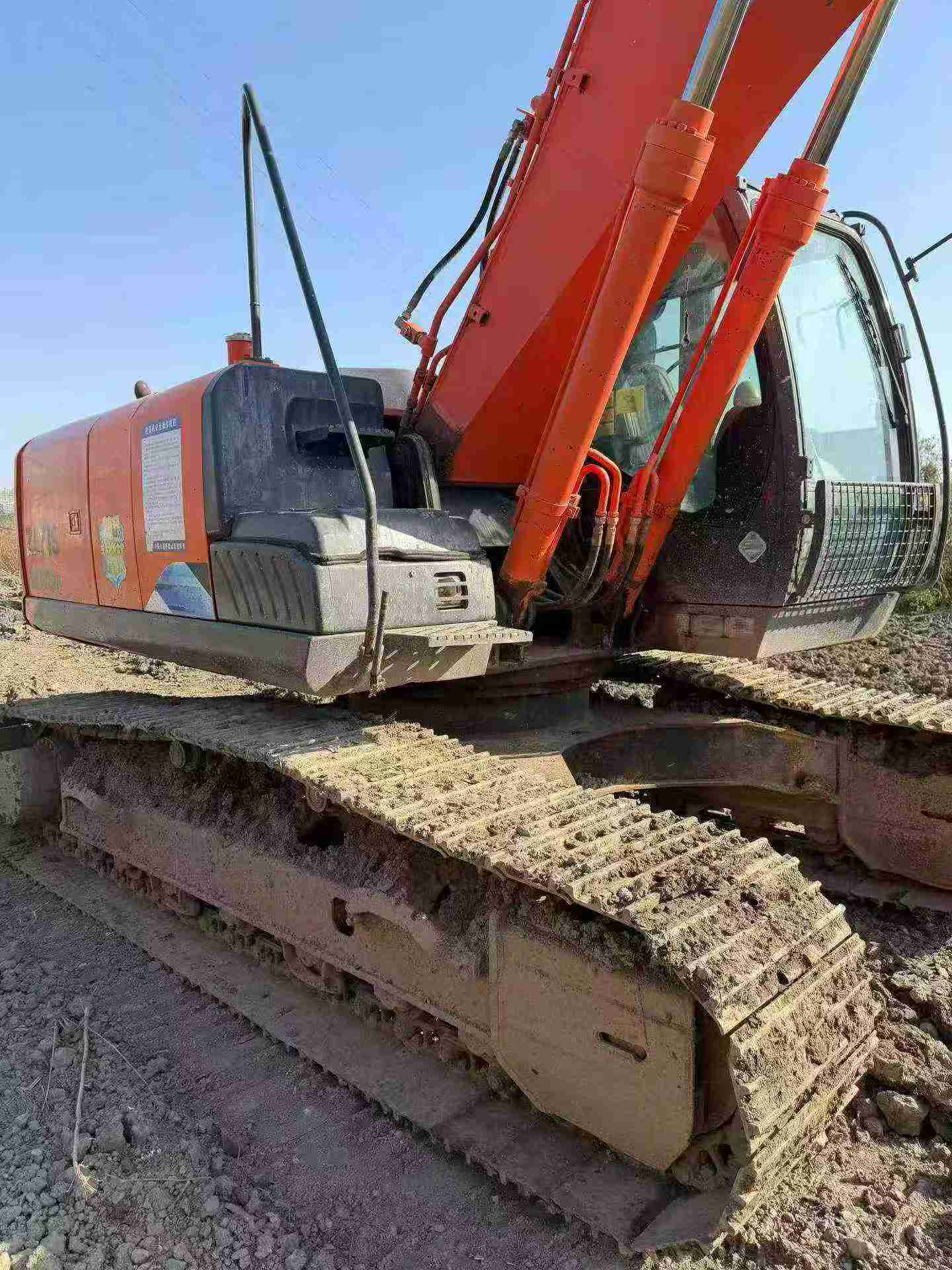 Buy Hitachi ZH200-5A Used Excavator / 9