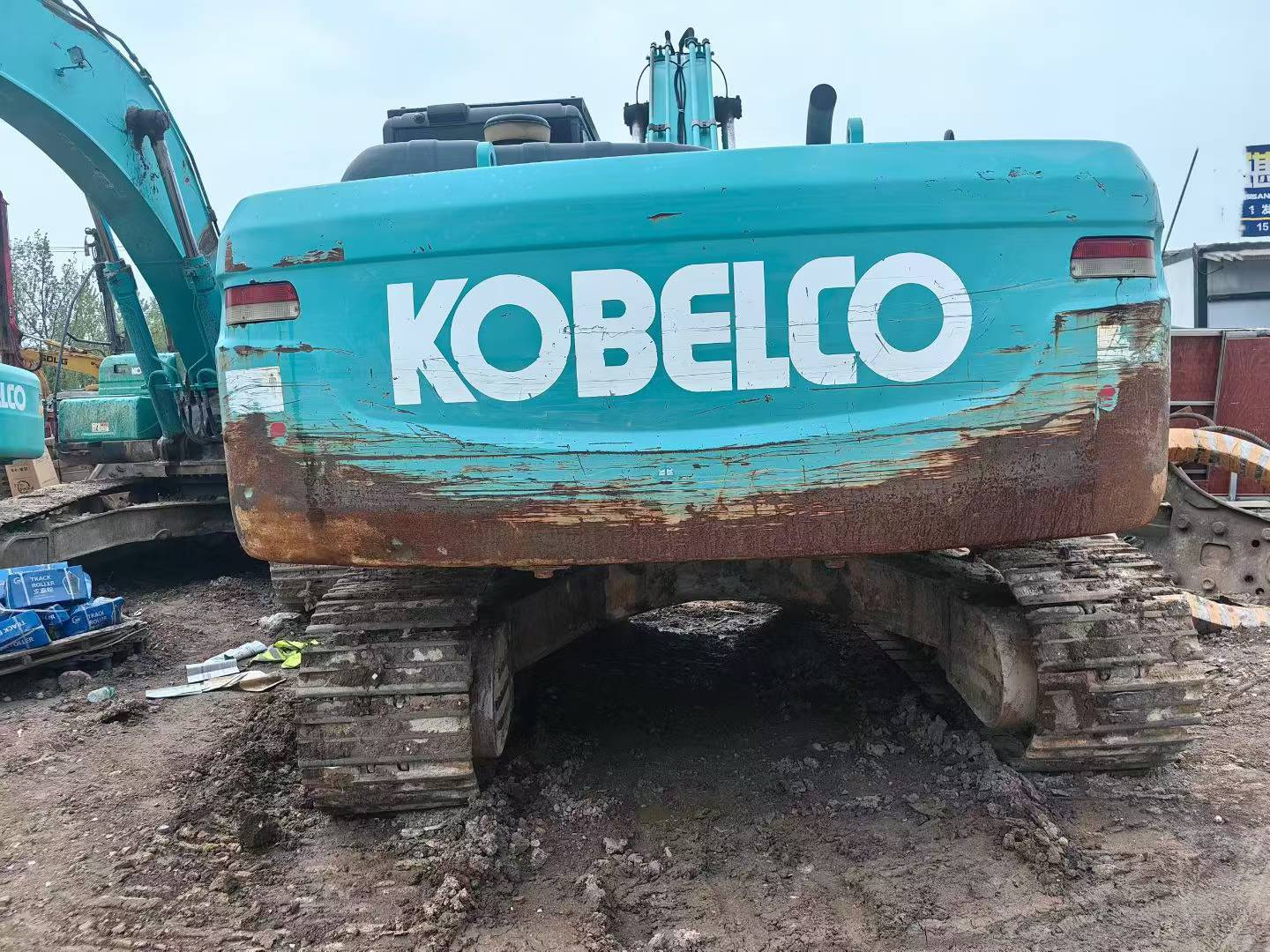 Compre Escavadeira Kobelco SK270D Usada / 4