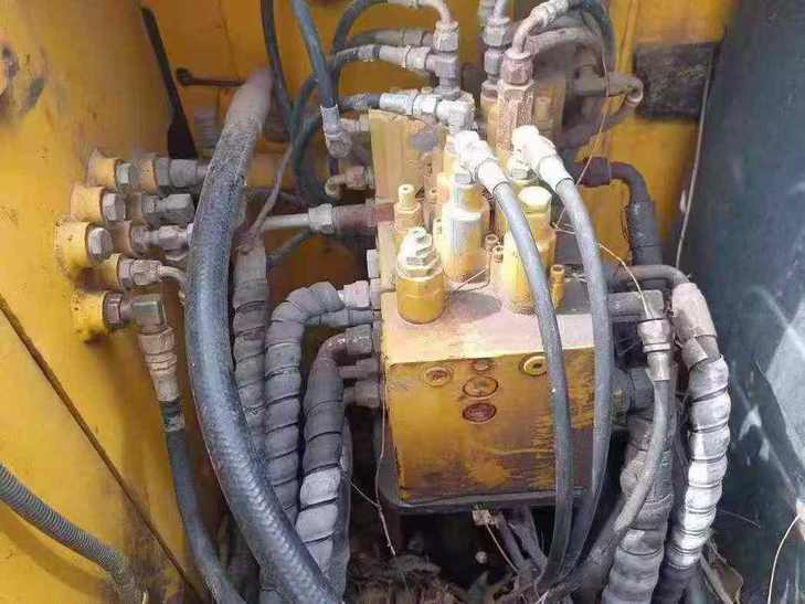 Buy Hyundai R80G Used Excavator / 1