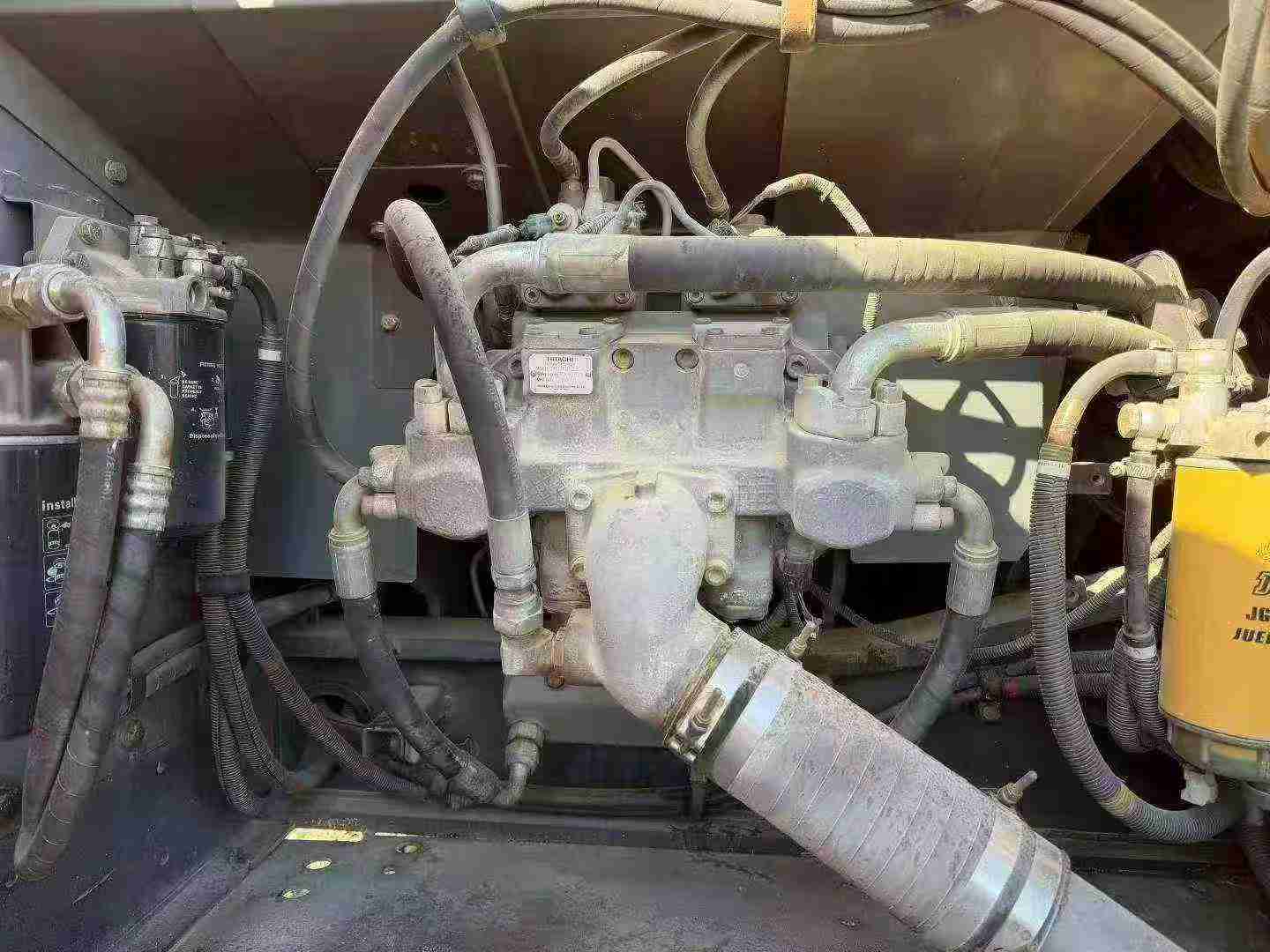 Buy Hitachi ZH200-5A Used Excavator / 6