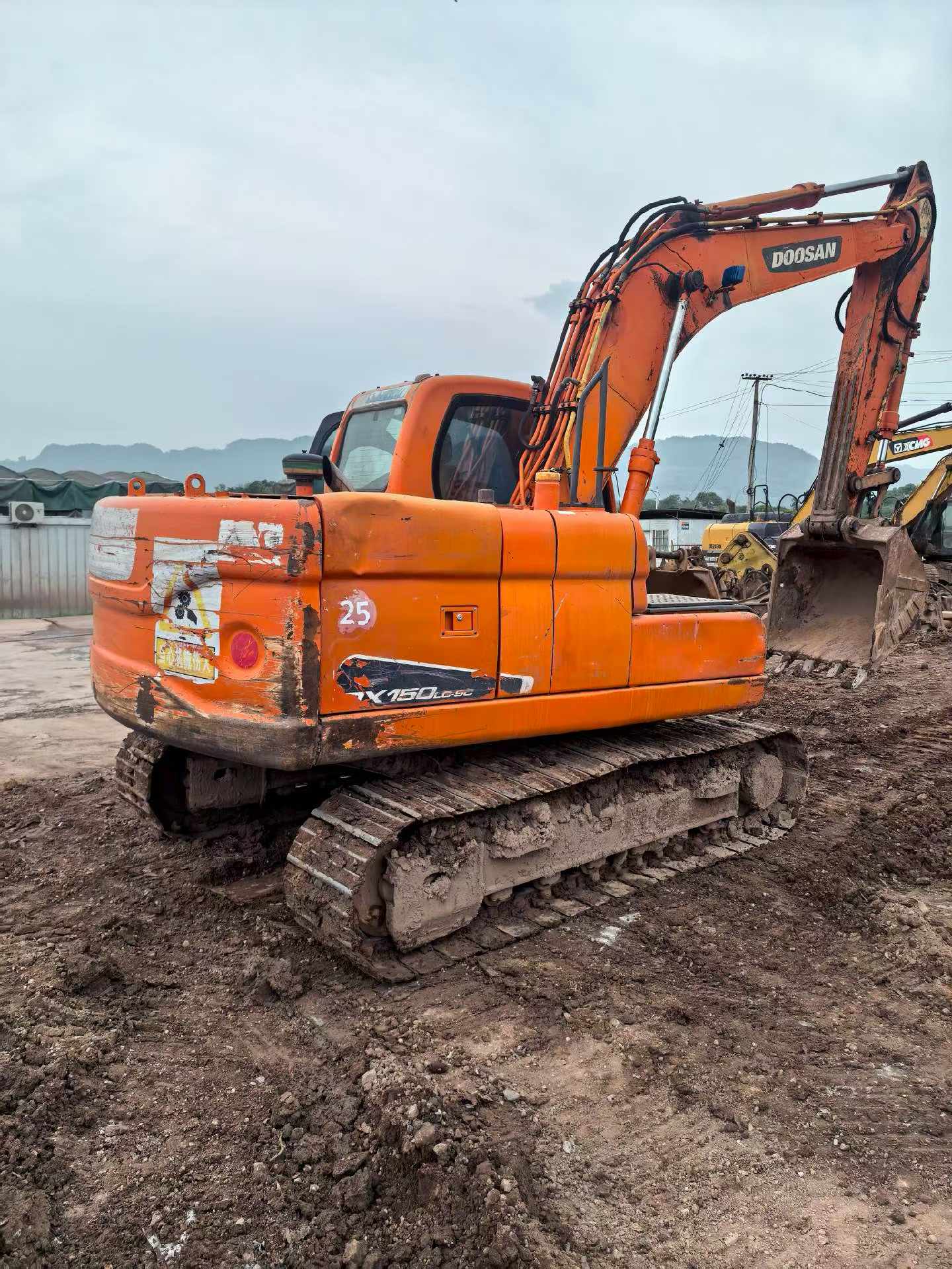 Comprar Doosan DX120 Usado Escavadeira Comprar Doosan DX120 Usado Escavadeira