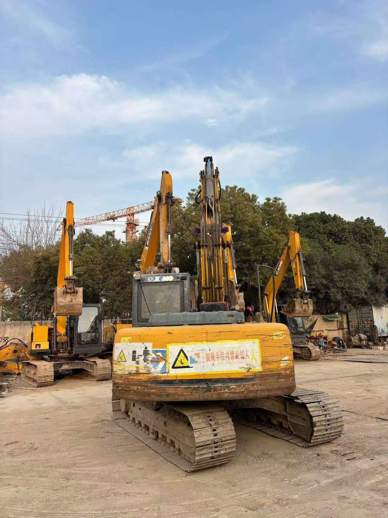Buy XCMG LW150FV Used Excavator / 4 Buy XCMG LW150FV Used Excavator / 4