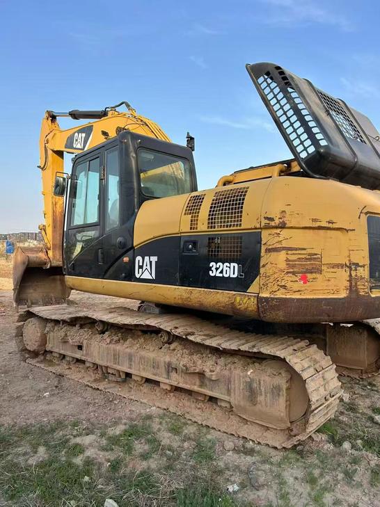 Buy Caterpillar 323DL Used Excavator / 1