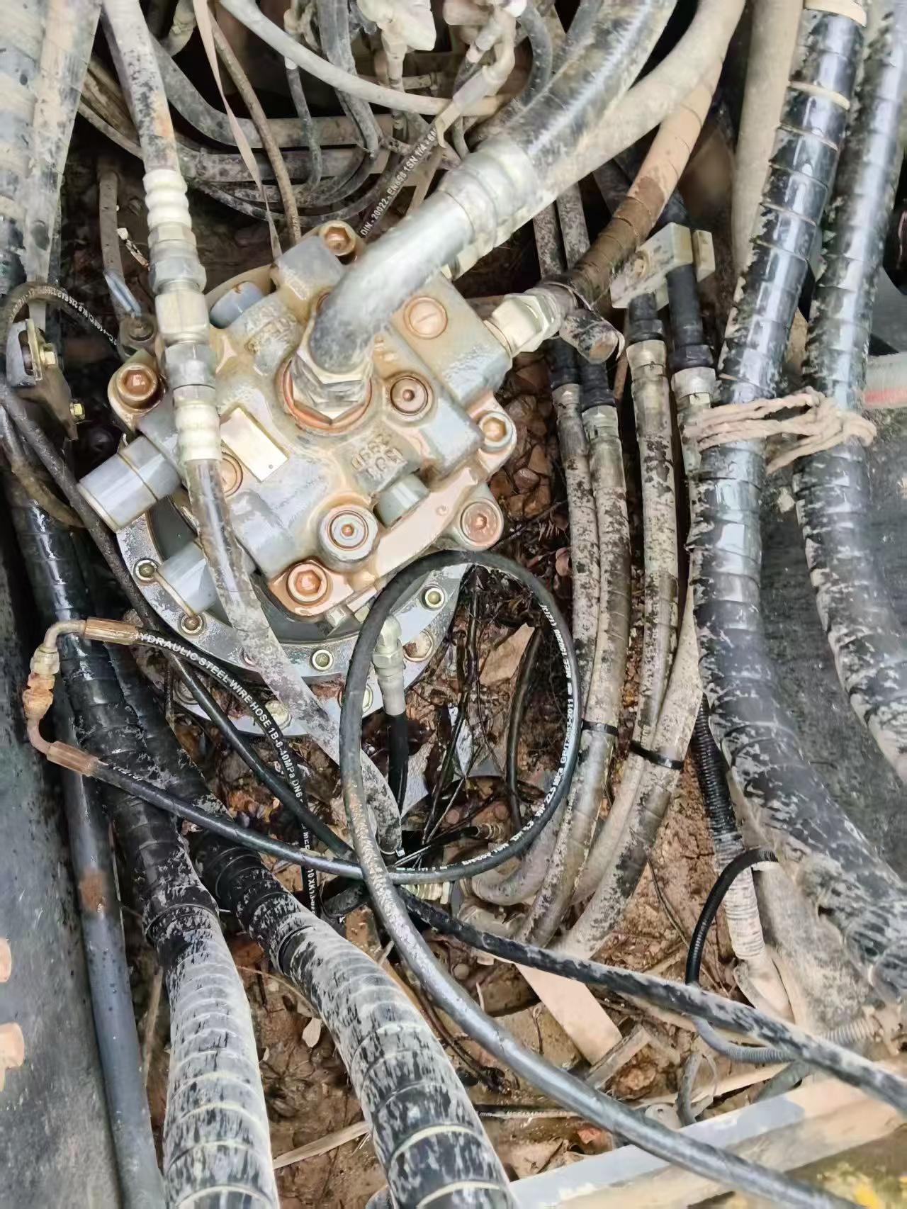 Compre Escavadeira Sumitomo SH210-5 Usada / 7