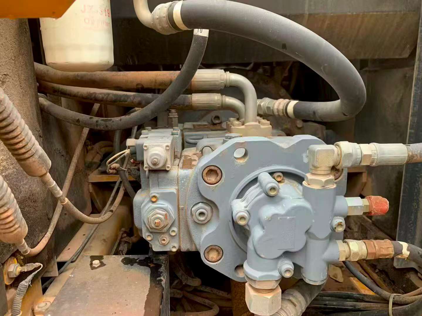 Compre Escavadeira Kato HD512-6 Usada / 4