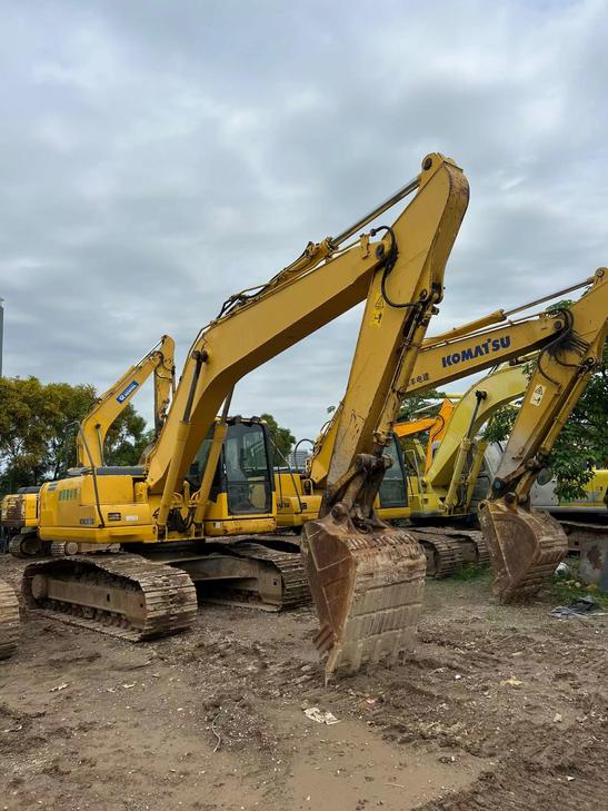 Buy Komatsu PC200-7 Used Excavator / 1