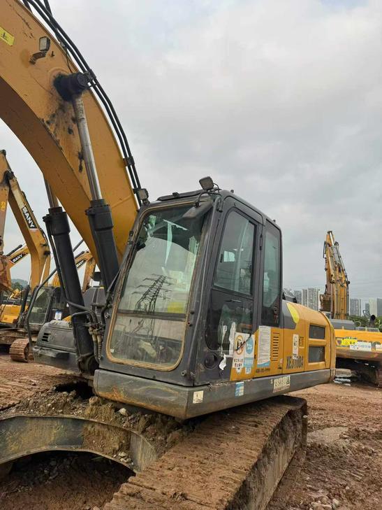 Buy XCMG ZL30E Used Excavator / 1