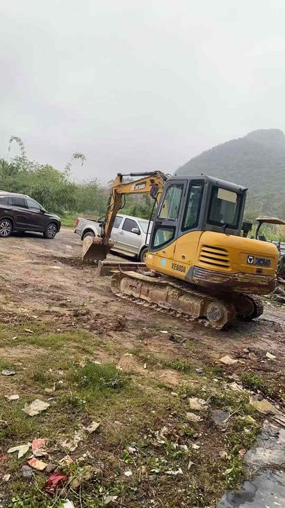 Buy XCMG XE60 Used Excavator / 1