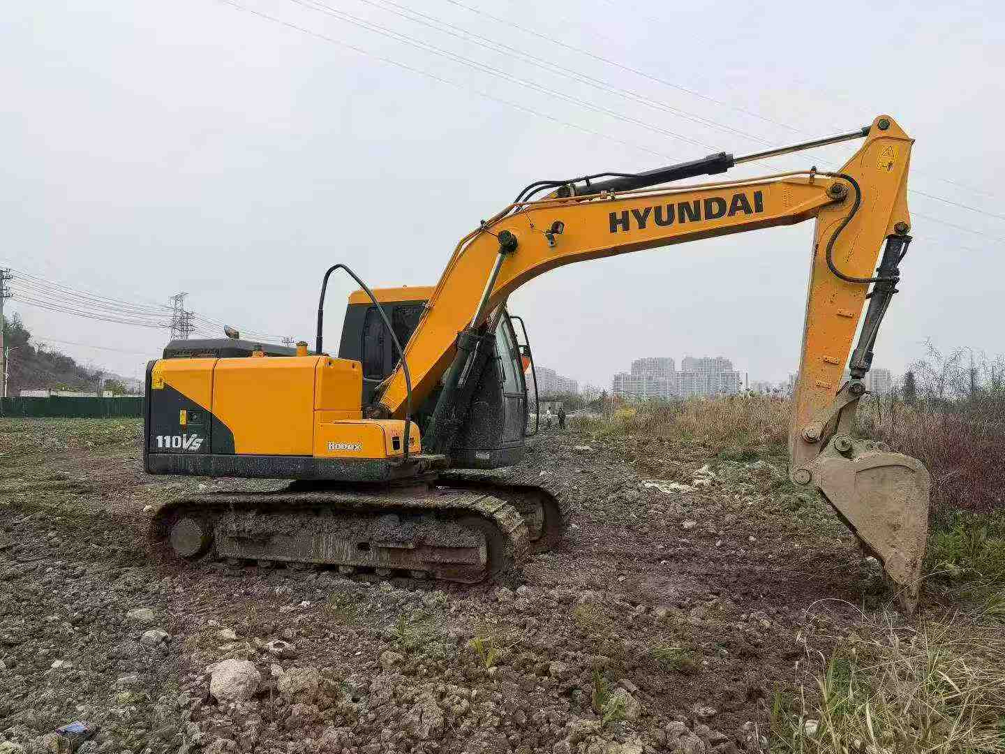Buy Hyundai R110VS Used Excavator / 3