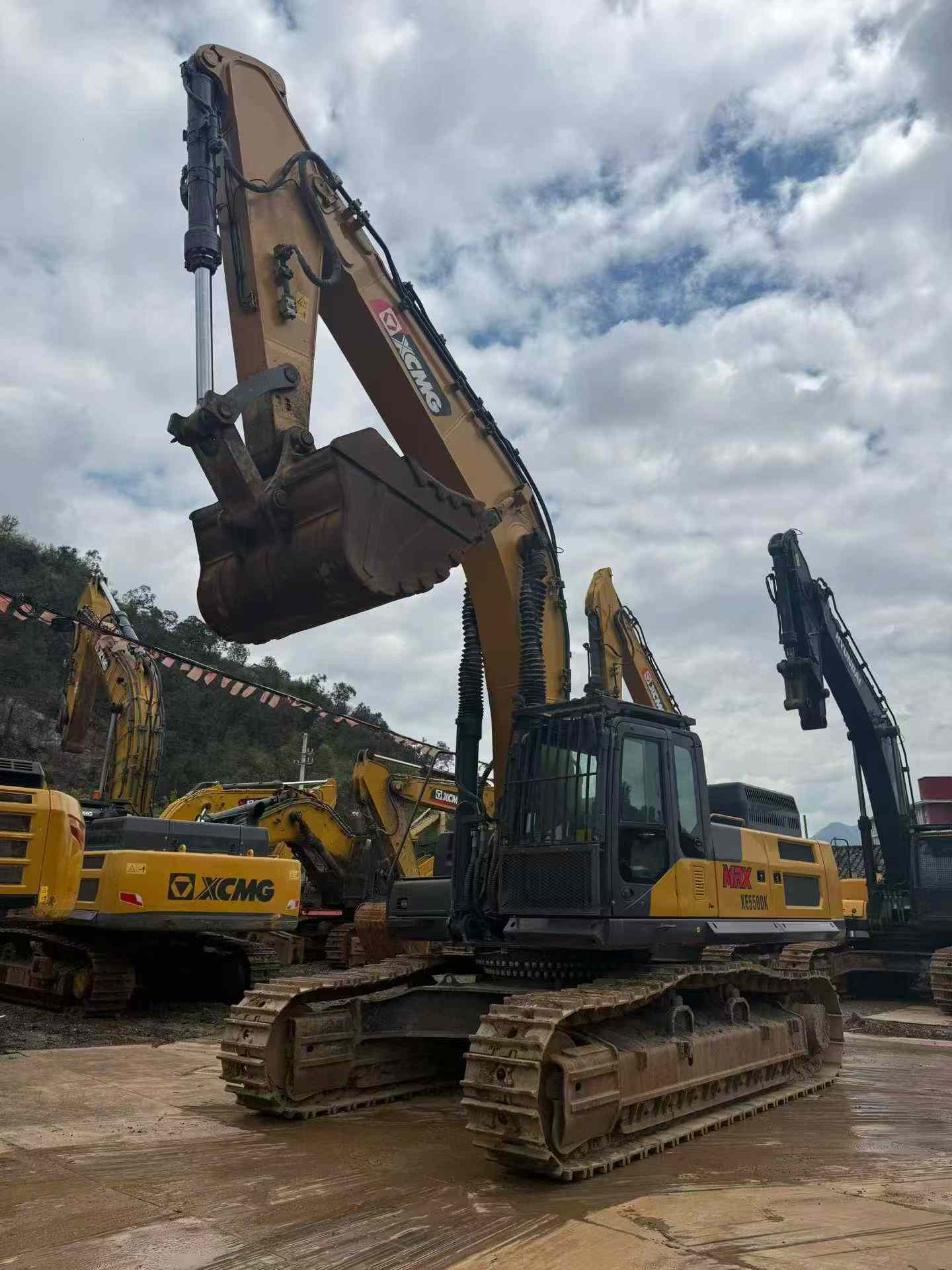 Buy XCMG LW550FV Used Excavator / 7