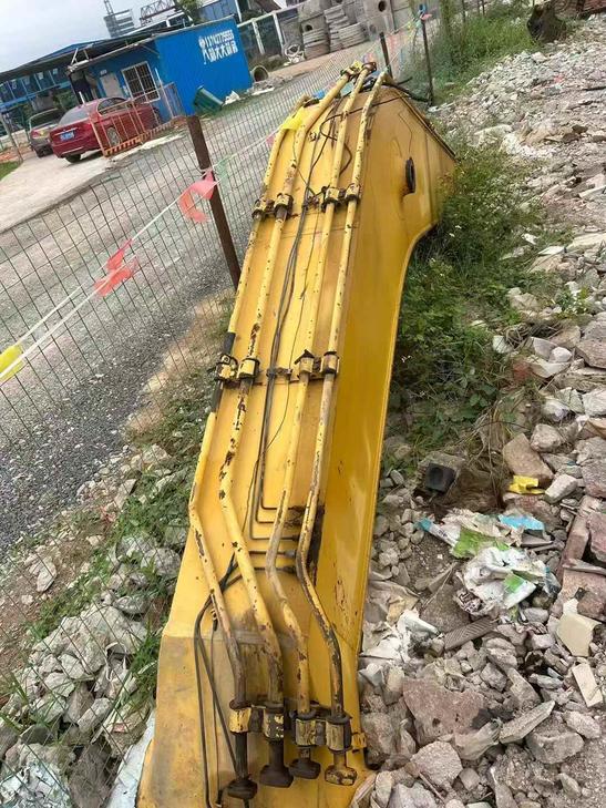 Buy Komatsu PC200-7 Used Excavator / 1