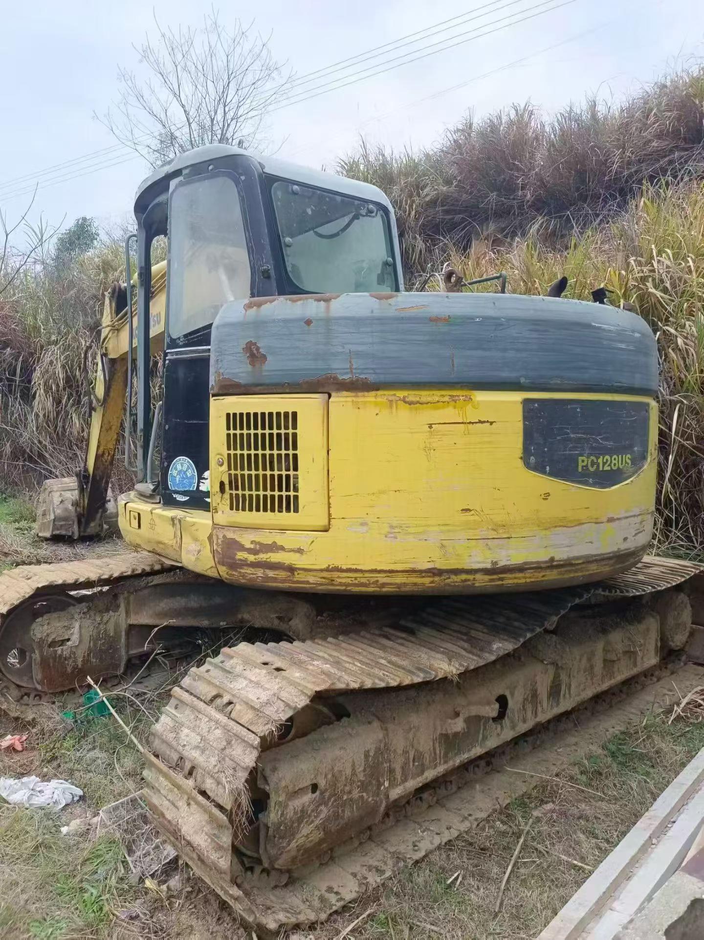 Compre Escavadeira Komatsu PC128US-2 Usada / 8